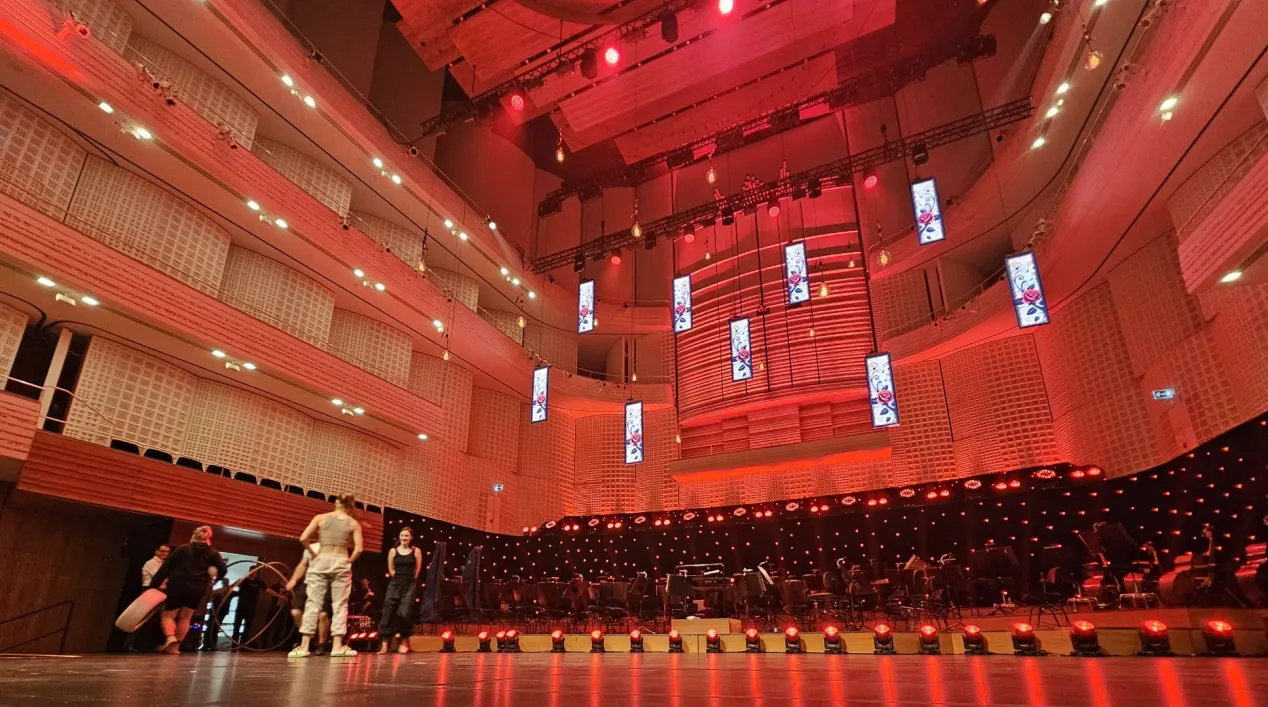Switzerland Stage Project – X-Poster Pro Powers Immersive Musical Production